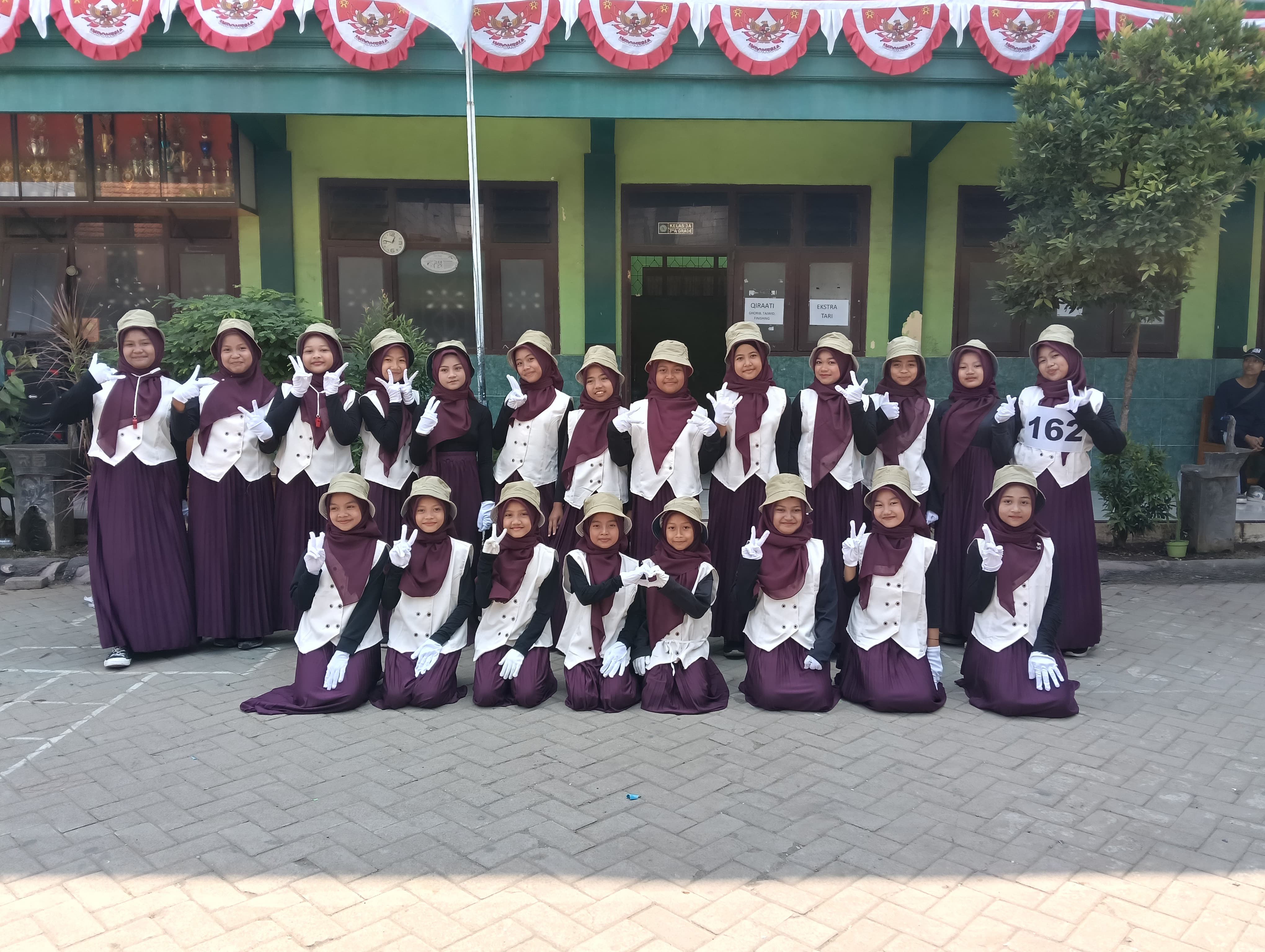 PENGUMUMAN JUARA 1 LOMBA GERAK JALAN TINGKAT MI/SD SE-KECAMATAN WONOAYU