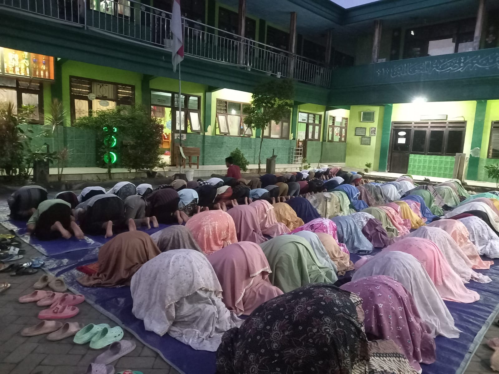 Meniti Malam, Meneguhkan Taqwa: Malam Bina Iman dan Taqwa sebagai Ruang Mujahadah dan Pembinaan Akhlak Peserta Didik
