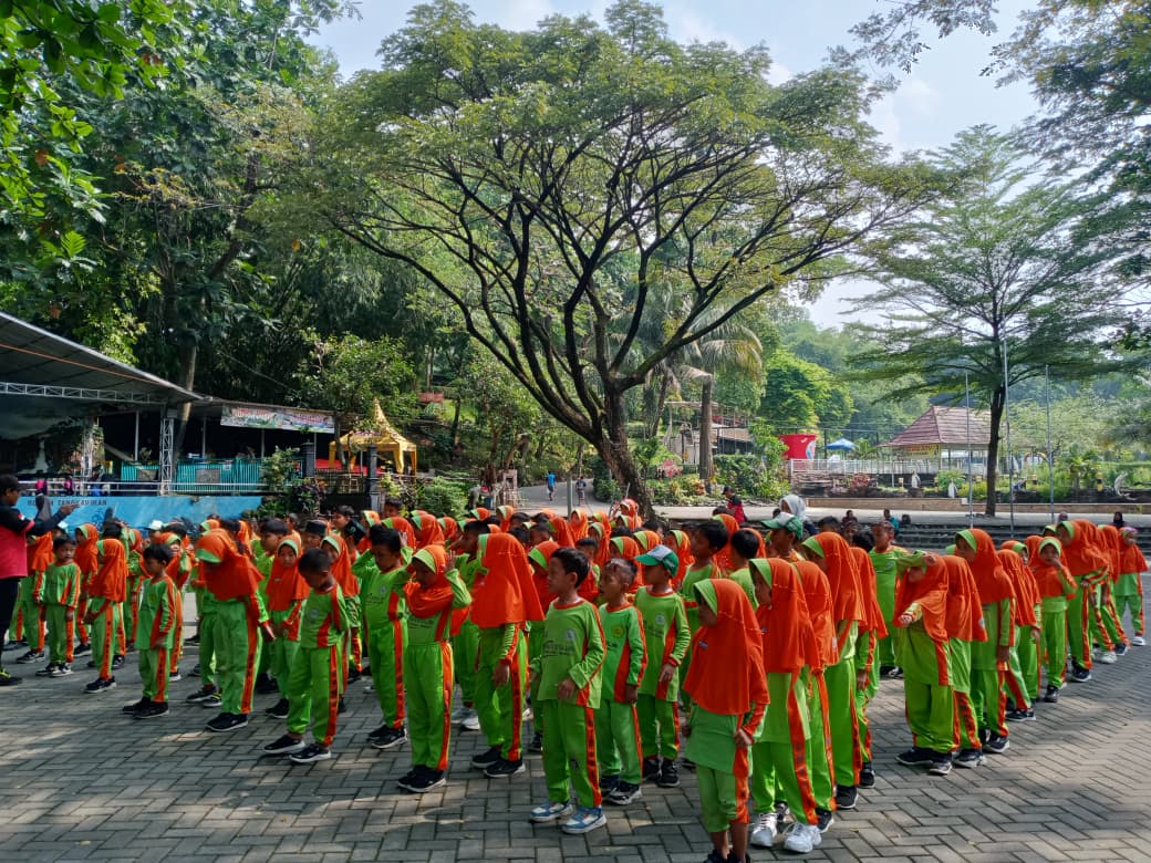 Satu Hari Penuh Cerita: Belajar dan Bermain Seru di Cimory Dairyland dan Telogo Sewu
